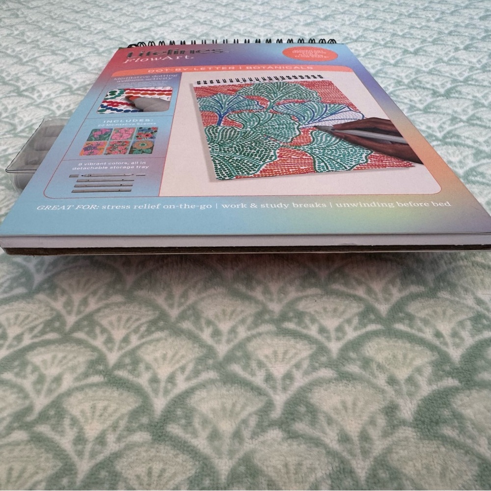 New Dot Art Kit. Includes Drawing Pad, Markers, and Instructions. FlowArt. - Picture 9 of 14